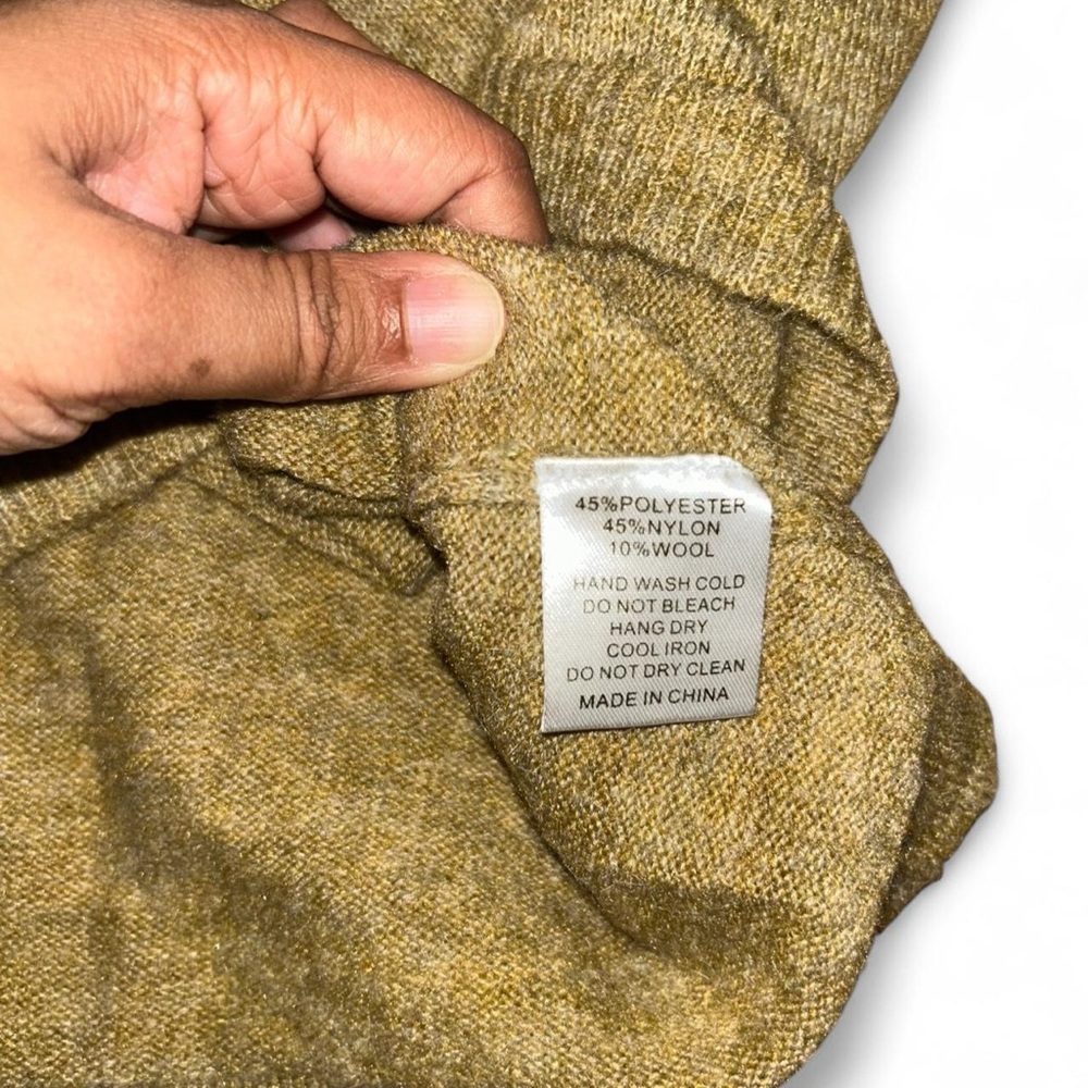 All:row knit sweater size large - Picture 3 of 4